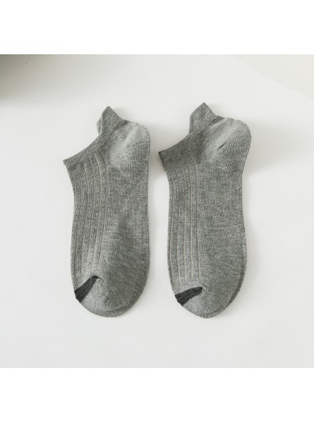 Men Simple Solid Color Shallow Mouth Invisible Boat Socks